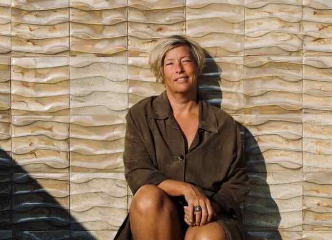 SIDE SPECIFIC ARTWORK | DE WIJDE WELLEN | ESTHER VAN DER SLUIS